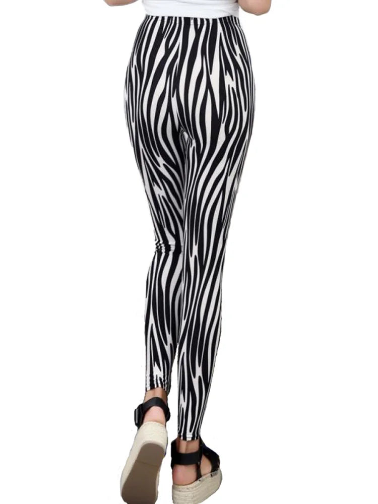 Black and White Vertical Striped Printed Leggings